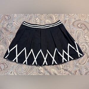 Liz Claiborne Lizgolf Black and White Pleated Golf Skort size 14